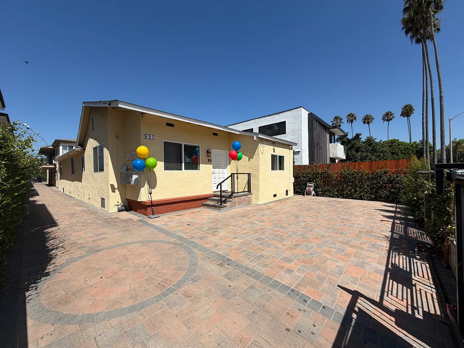 6 bed, 1850 sqft, $6,000 — Photo 2
