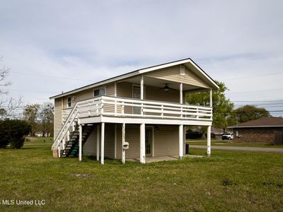 924 Washington St, Waveland, MS, 39576