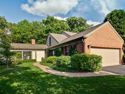 39 Warrington Dr, Lake Bluff, IL, 60044
