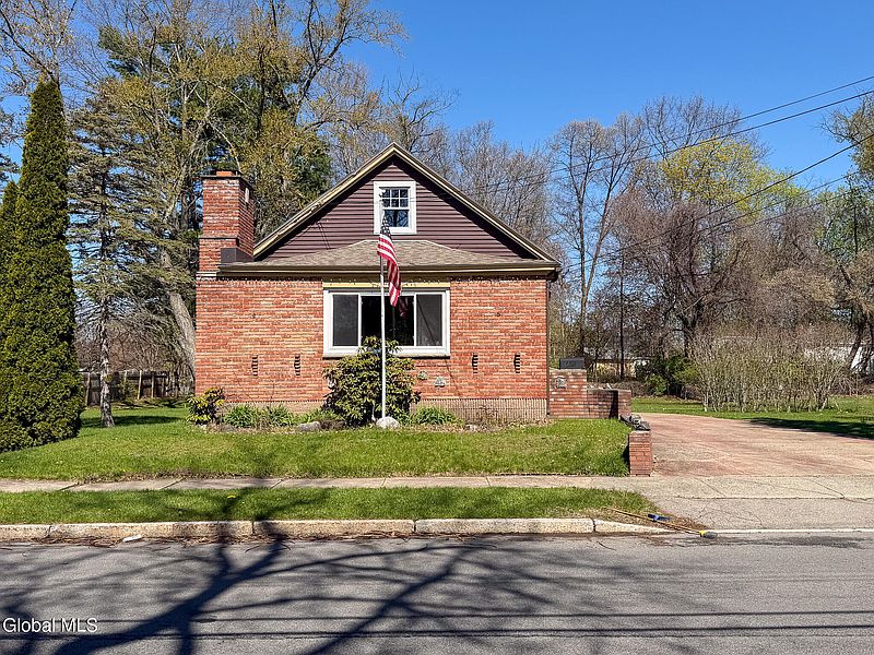 2nd image of 378 Bradford Road