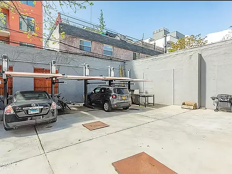 56 Box St #4A — Photo 11