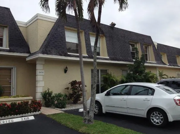 2414 NE 11th St #Townhouse 161, Hallandale, FL 33009
