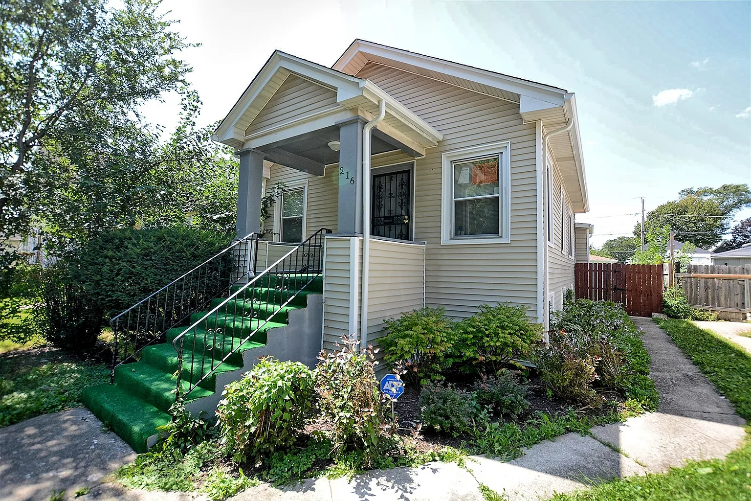 216 S 20th Ave photo 1