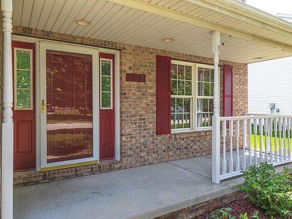 4th image of 709 Platt Way