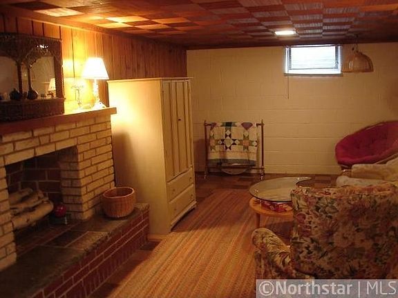 3rd image of 2781 Dellwood St