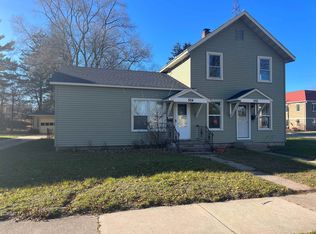 502 Jefferson St, Waupaca, WI 54981
