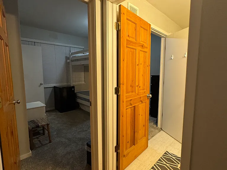 1600 Pinebrook Blvd #H1 — Photo 13