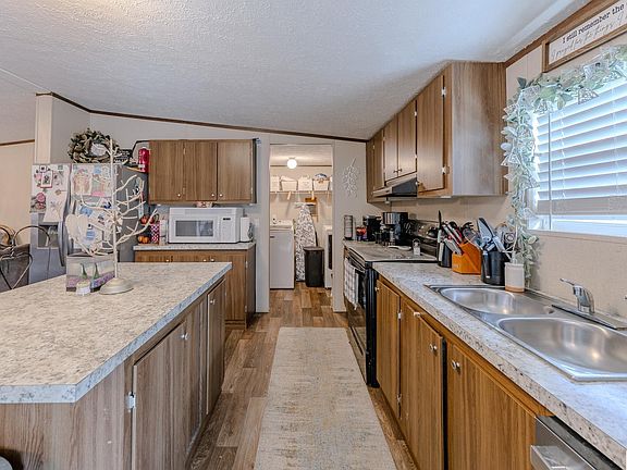 3rd image of 109 Tarver Rd