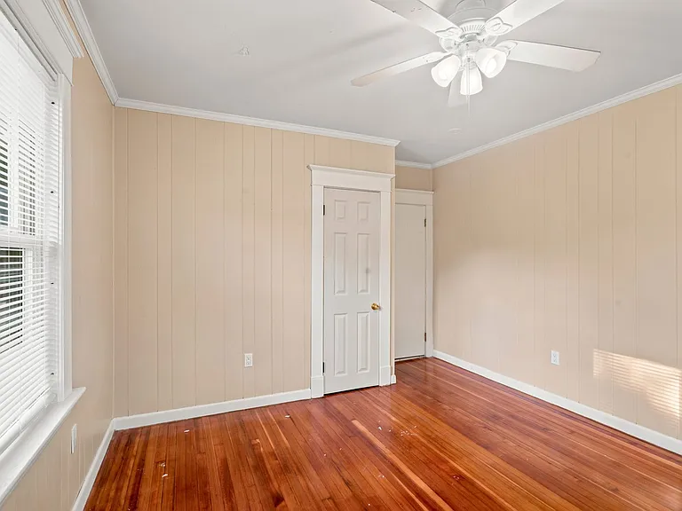 16 Hartford St — Photo 18