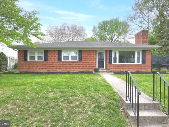 43 Oak Ln, Hershey, PA 17033