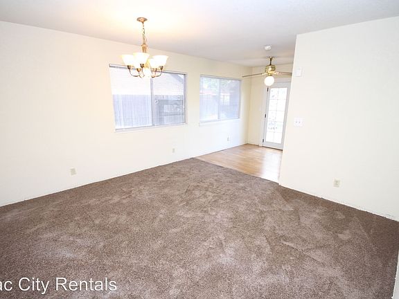 5th image of 9393 Emerald Vista Dr