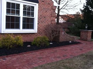7 Gerald Ct, Lebanon, NJ 08833