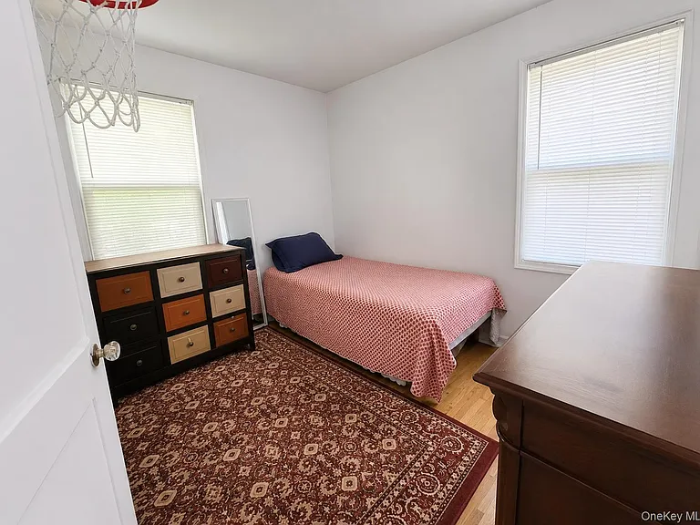 162 Colonial Ave — Photo 9