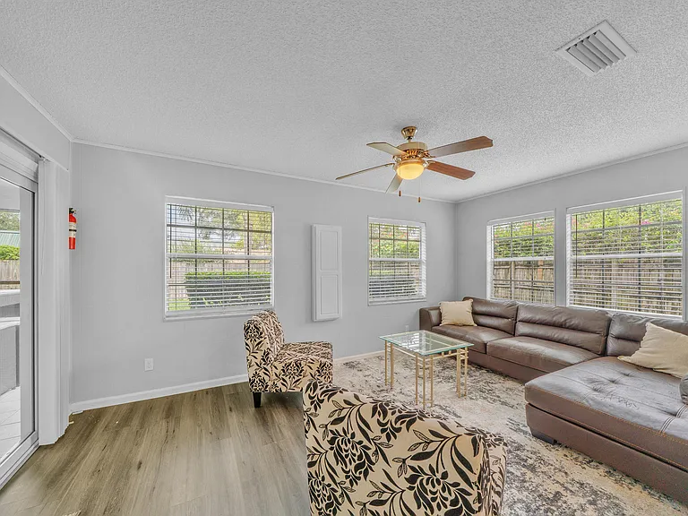 1350 Riverside Cir #2 — Photo 14