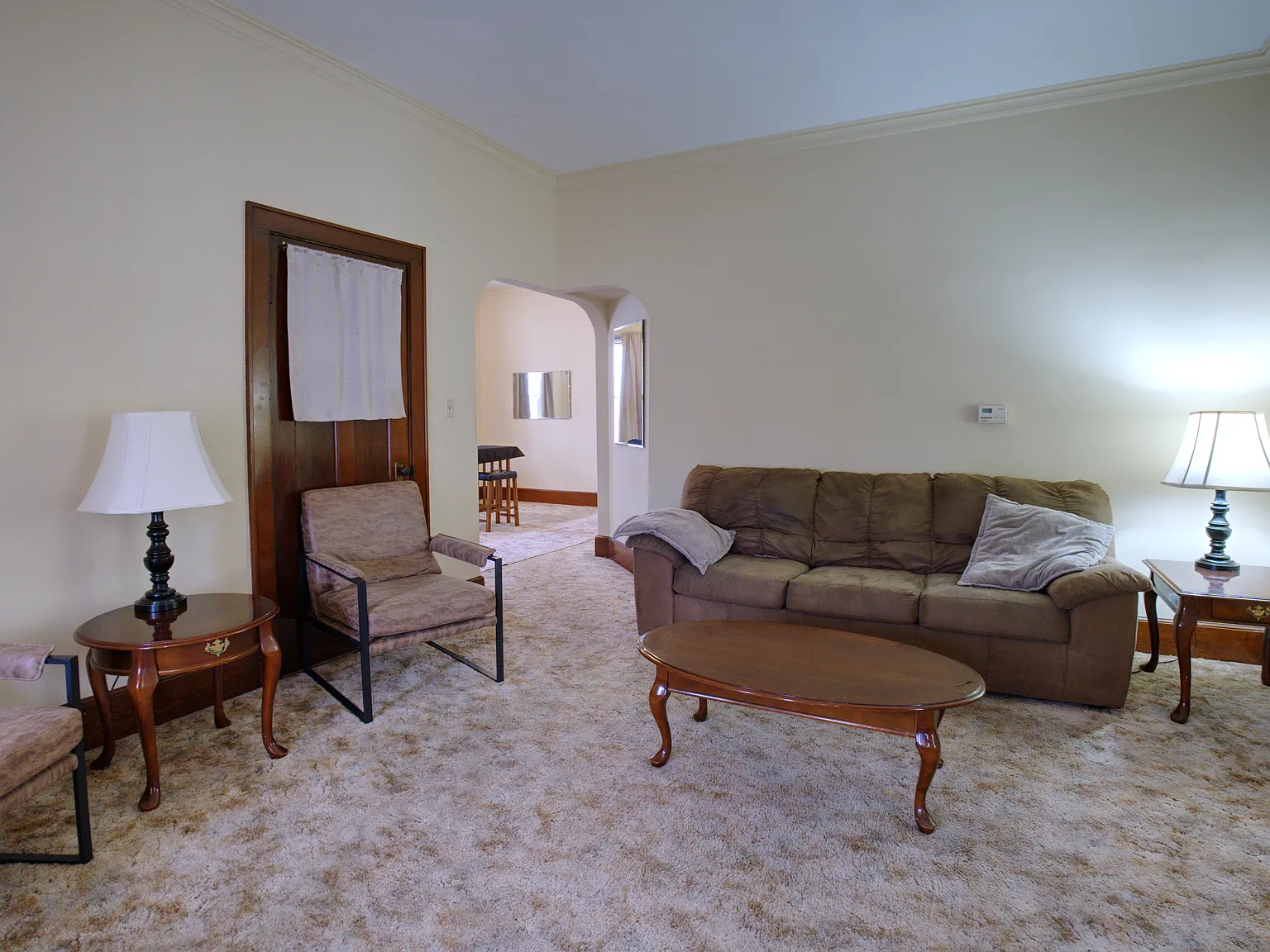 2 bed, 921 sqft, $1,100 — Photo 2
