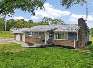 561 County Line Rd NE, Bremen, OH 43107