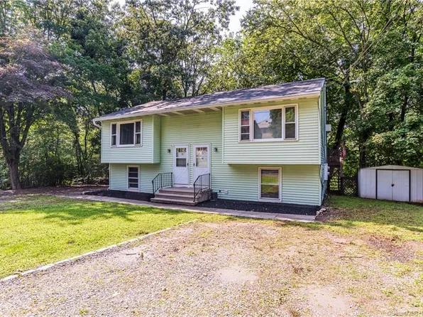 32 Manners Avenue, Seymour, CT 06483