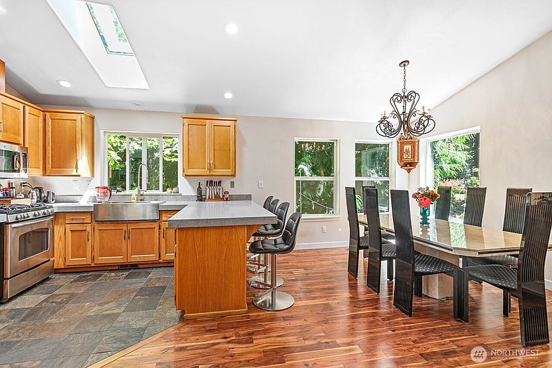 5th image of 5 Valley Crest Way