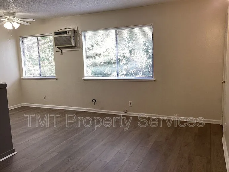 2743 2nd Ave #6 — Photo 13