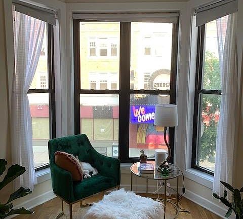 5th image of 3178 N Broadway St #201