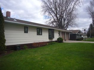 230 4th St, Arthur, ND 58006