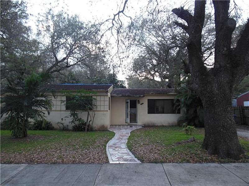 2nd image of 16830 NW 25th Ct