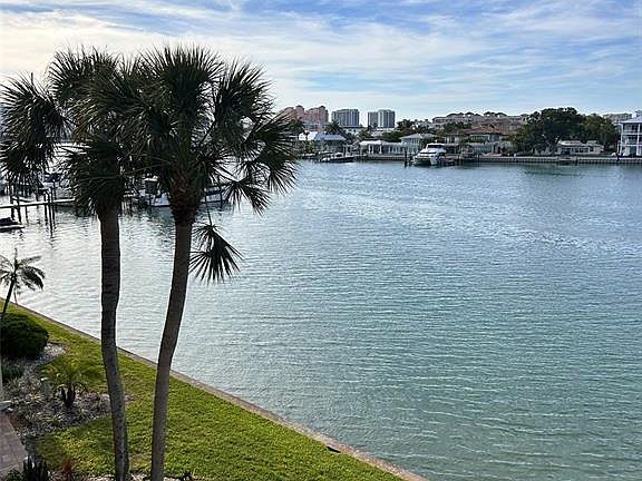 3rd image of 868 Bayway Blvd APT 304