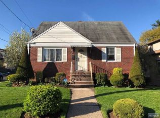 140 W Passaic St, Maywood, NJ 07607