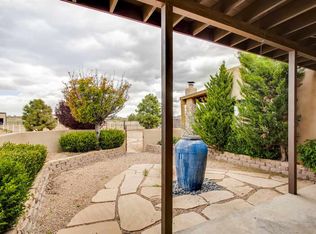 35 Vista Alondra, Santa Fe, NM 87508
