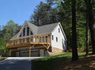 712 Rocky Point Rd, Wilkesboro, NC 28697