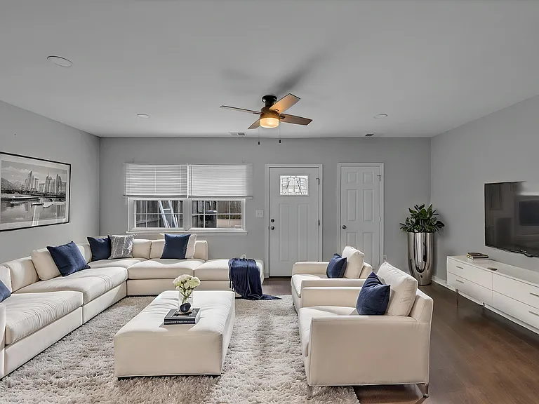 817 Biltmore Dr — Photo 6