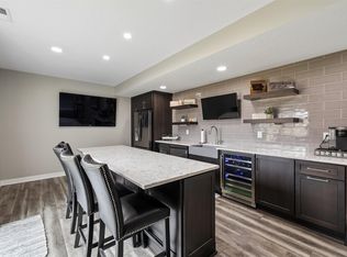 4019 139th St, Urbandale, IA 50323