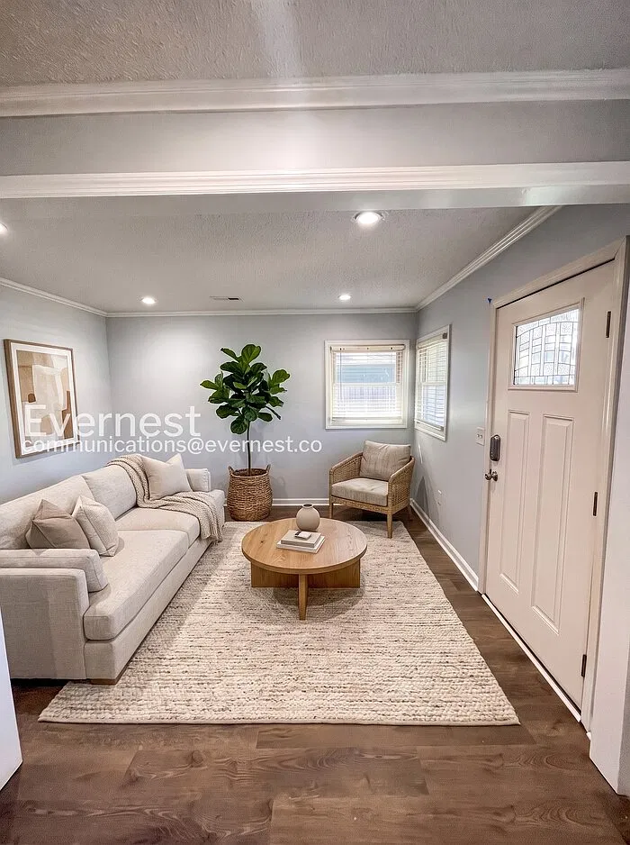 2 bed, 1.0 bath, 900 sqft, $1,245 — Photo 2