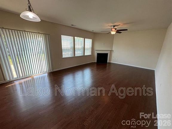 5th image of 10374 Rutledge Ridge Dr NW