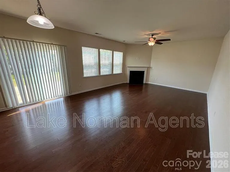 10374 Rutledge Ridge Dr NW — Photo 5