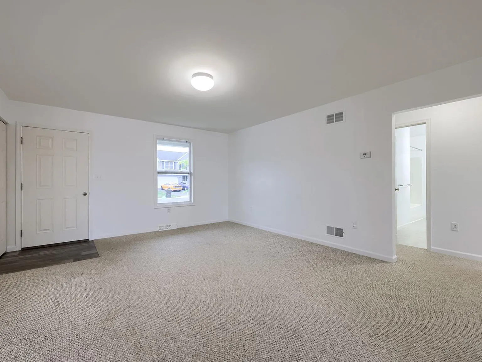 3 bed, 1.5 bath, 1344 sqft, $1,795 — Photo 4