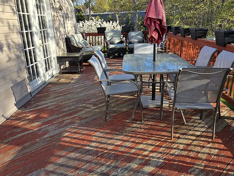 Private Deck