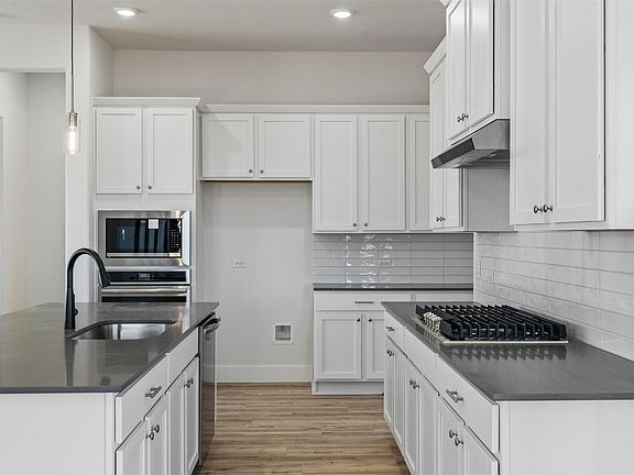 7th image of this home