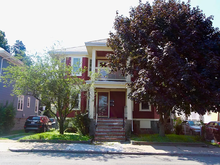139 E Cottage St #3 — Photo 9