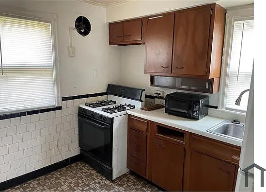 5313 Fletcher St — Photo 4