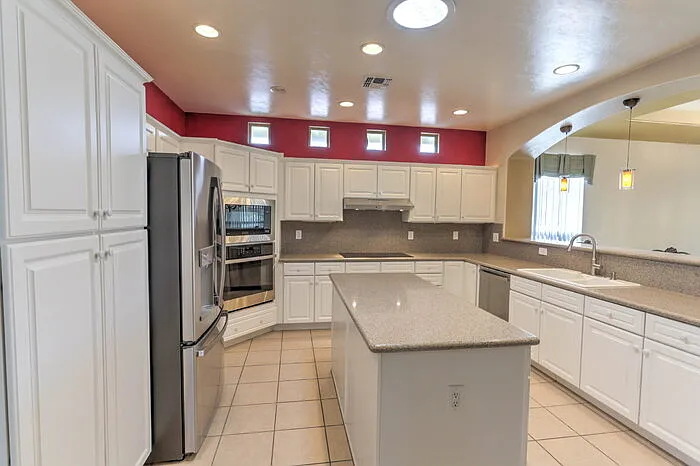 884 N Keyes Rd — Photo 8