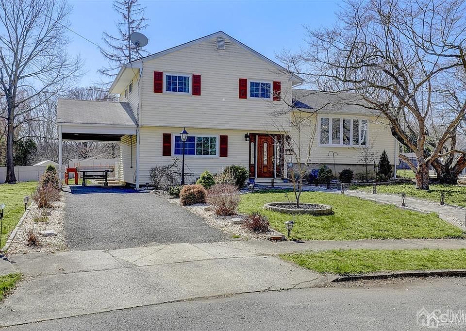 1st image of 8 Glenside Ct