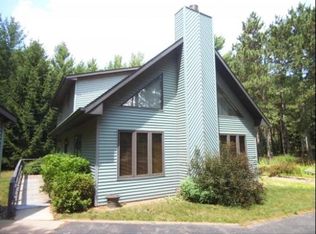 N1894 Shambeau Trce, Waupaca, WI 54981
