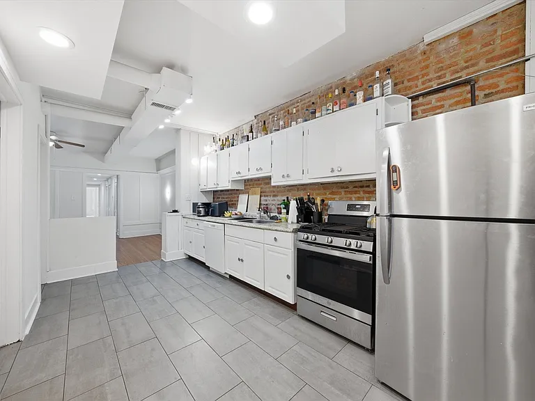 5210 S Ingleside Ave #2 — Photo 12