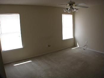 5th image of 3125 Cedar Hill St