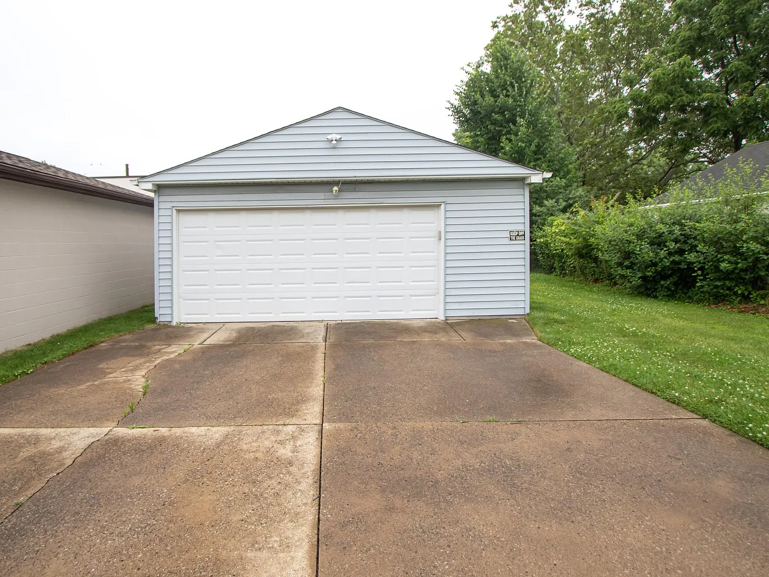2 bed, 960 sqft, $1,000 — Photo 3