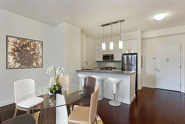 1st image of 81 Fleet Pl APT 6L
