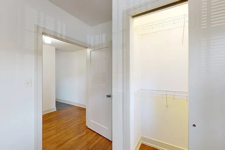 5234-5244 S. Ingleside Avenue — Photo 19