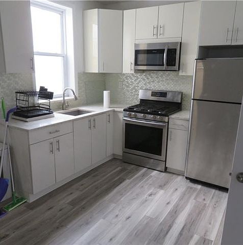 1st image of 434 Avenue Y