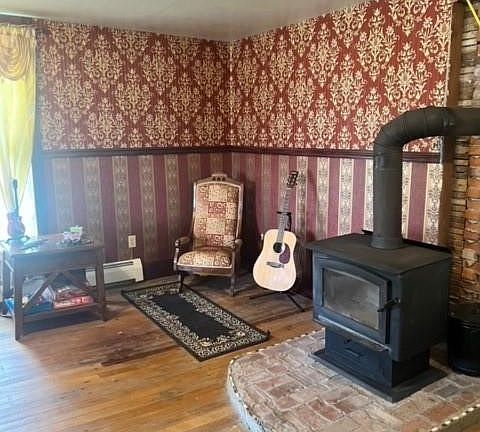 5th image of 2182 Oak Hill Rd